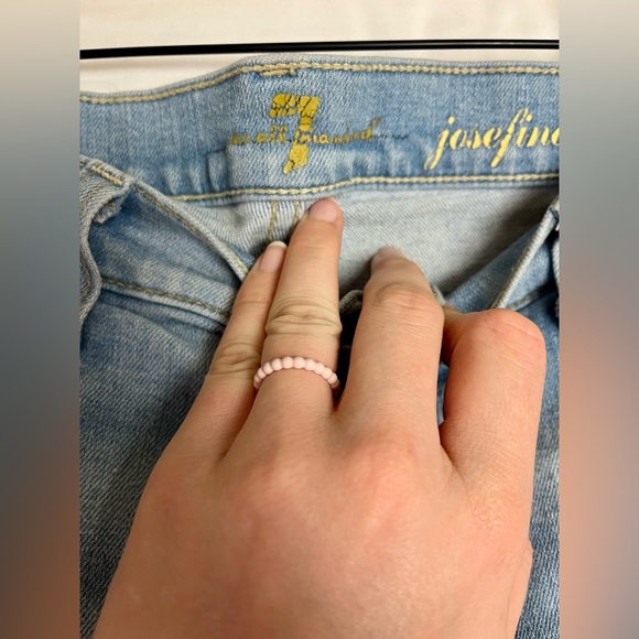 7 For All Mankind Josefina Skinny Boyfriend Jeans, distressed - Picture 2 of 10